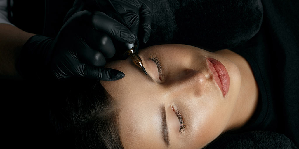 arreglar la micropigmentación de cejas