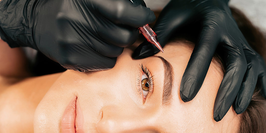 Micropigmentación de cejas en piel grasa: lo que nadie te cuenta