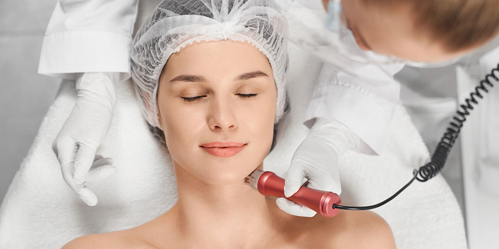 Cómo eliminar la flacidez facial en Madrid